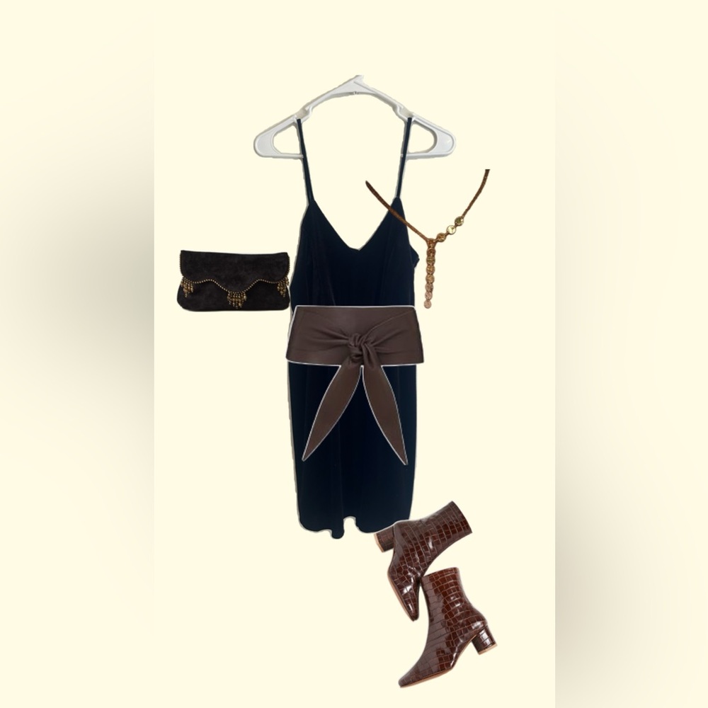 BLACK VELEVT DRESS
